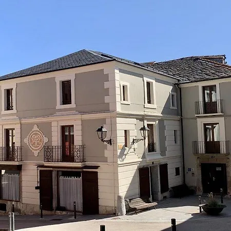 Hotel Fonda Biayna Bellver De Cerdanya