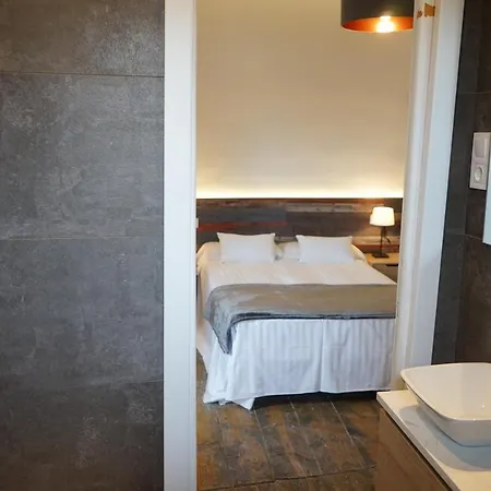 Fonda Biayna Hotel